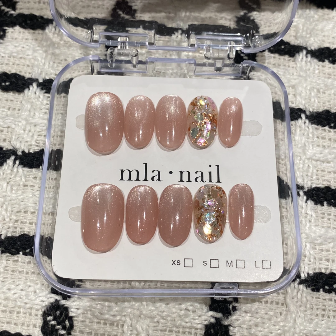 小鹿乱撞猫眼裸色彩色亮片手工短款椭圆穿戴甲美甲贴美甲定制高级