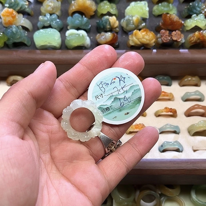 蛇纹石玉戒指合金