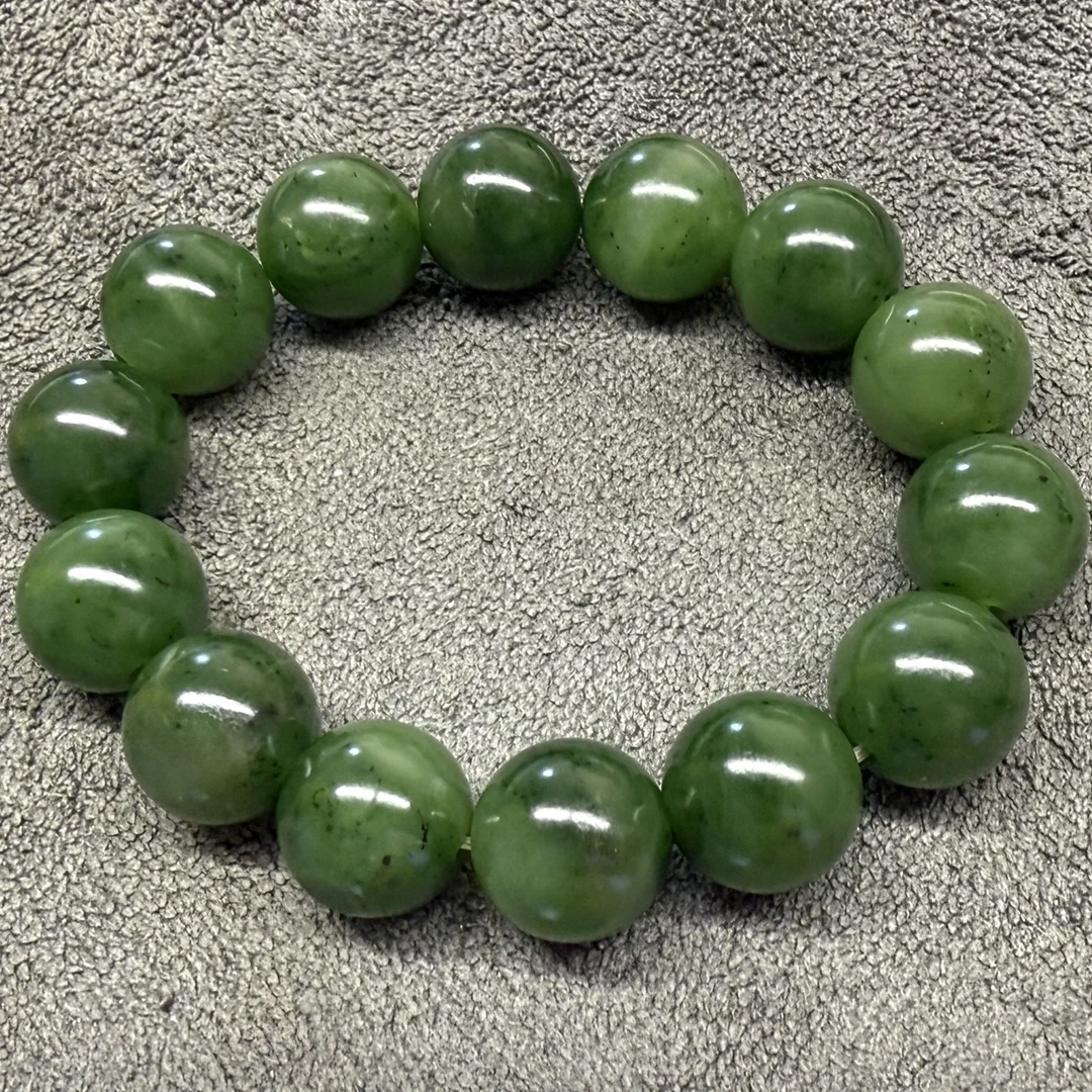 新疆和田碧玉籽玉手串卡16mm 。