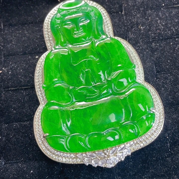 翡翠未镶嵌颈饰28