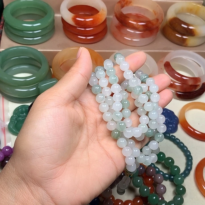 未镶嵌手镯石英质玉