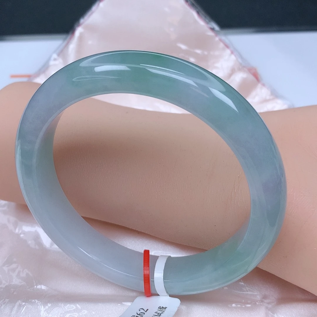 【闪购商品】未镶嵌手镯翡翠，62