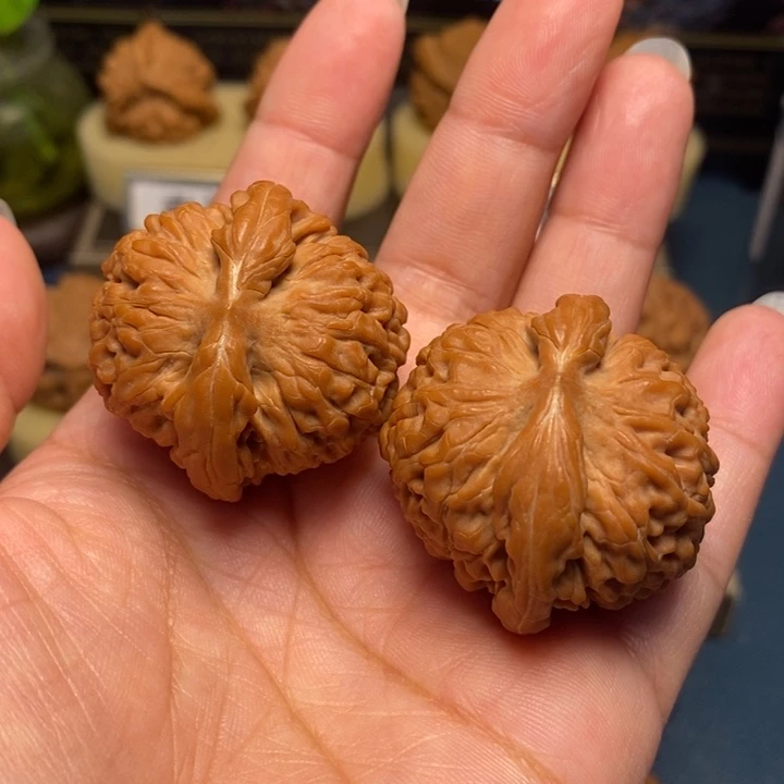 【闪购商品】把件文玩核桃莲花