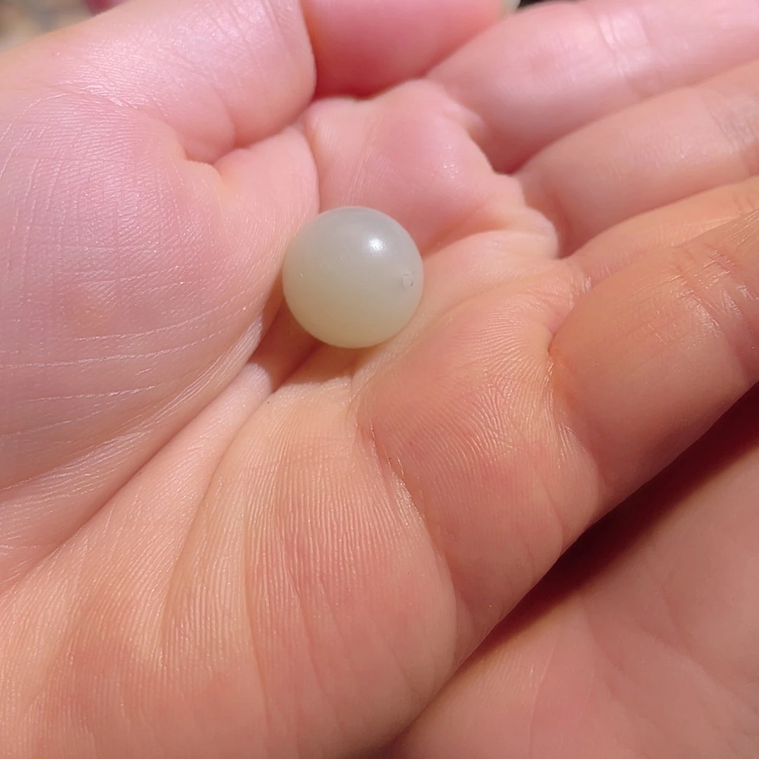 手串未镶嵌和田玉肉**?