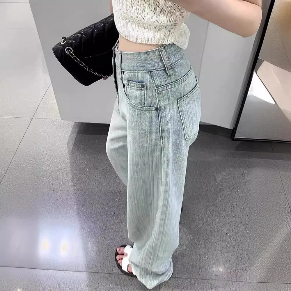 浅蓝色直筒牛仔裤女夏季新款设计梨形身材高腰宽松显瘦阔腿长裤子