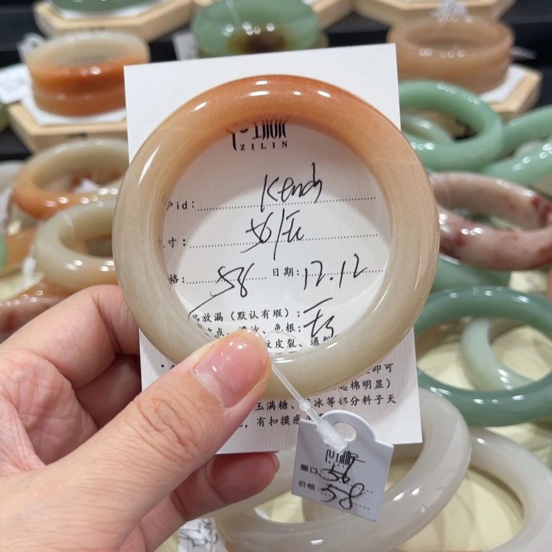 未镶嵌手镯石英质玉k***y