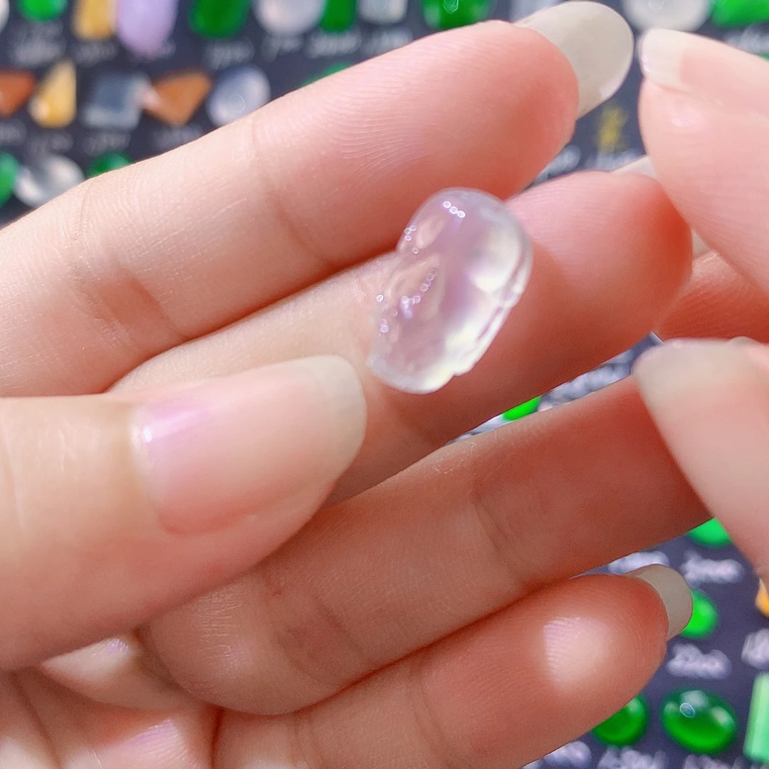 翡翠未镶嵌颈饰貔貅