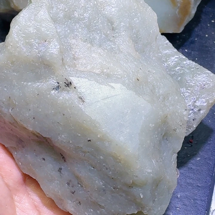 和田玉未镶嵌珠宝半成品