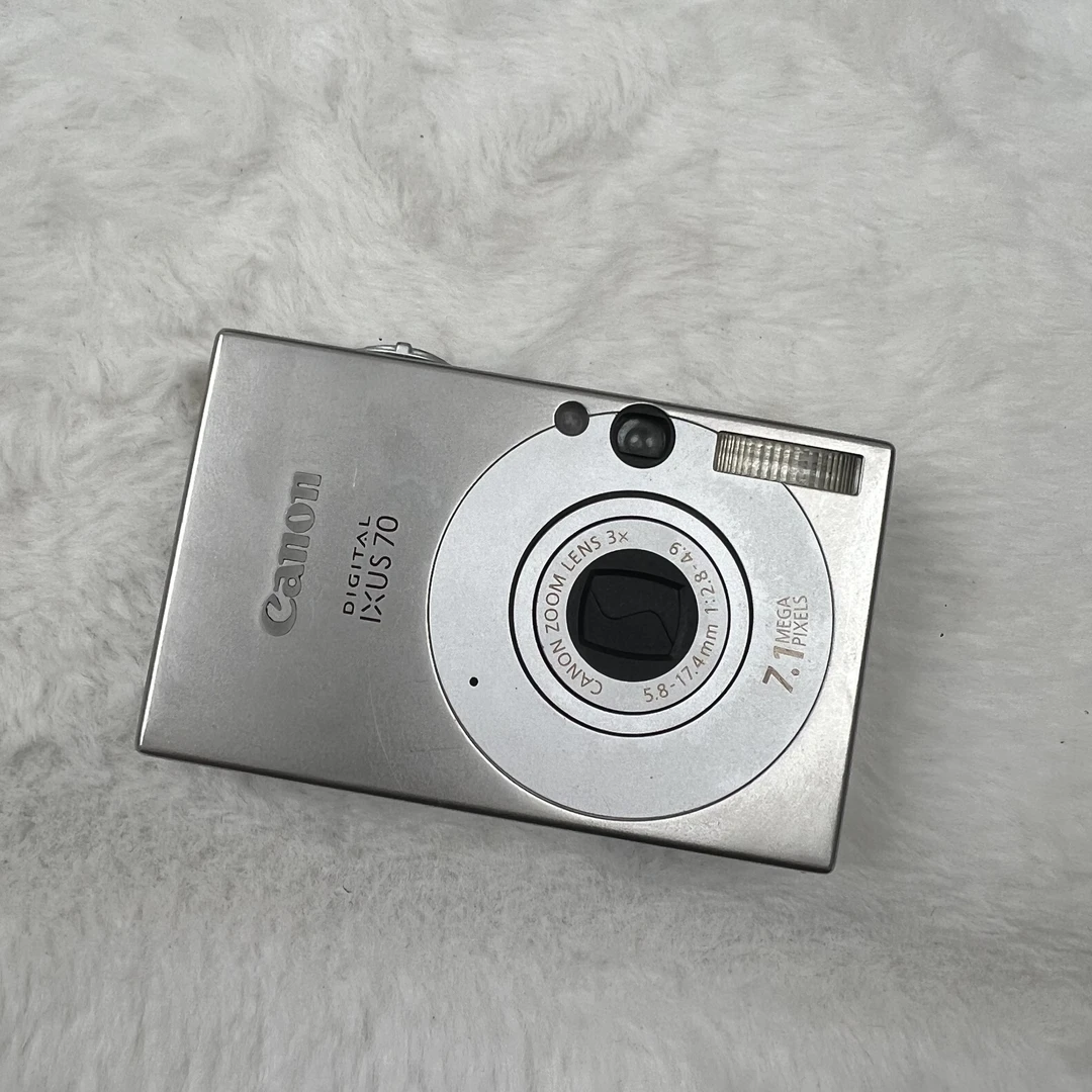 95新 Canon/佳能 ixus70银色710万像素3倍变焦ccd数码相机