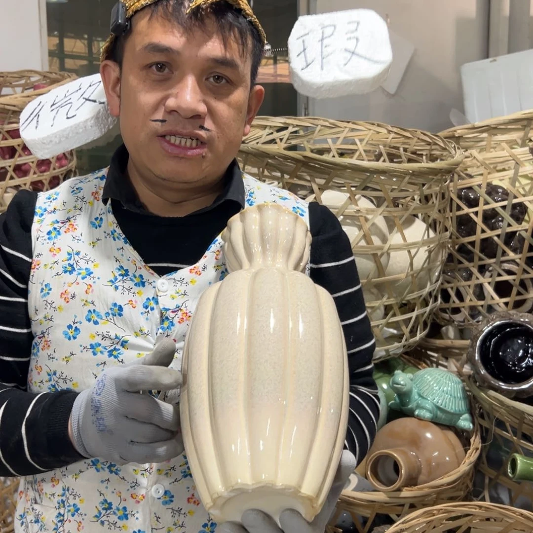 摆件142 号高中低温陶瓷工艺瓶（部分微瑕）