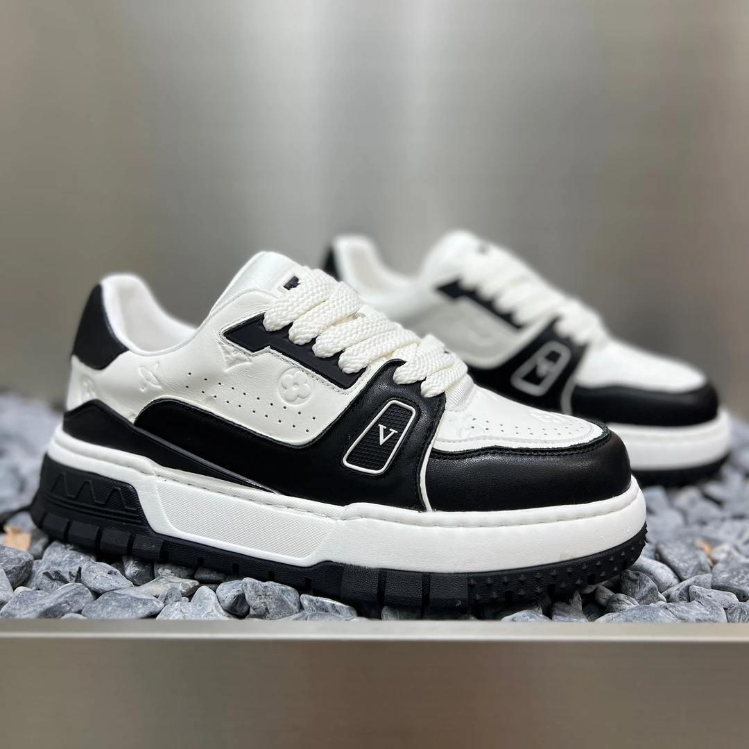 2025秋季新款男士板鞋韩版休闲鞋休闲板鞋注压小白鞋增高厚底男鞋