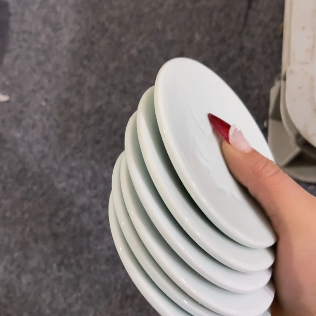 瓷片K****。嗯！羽毛球等多种比赛场地等比赛