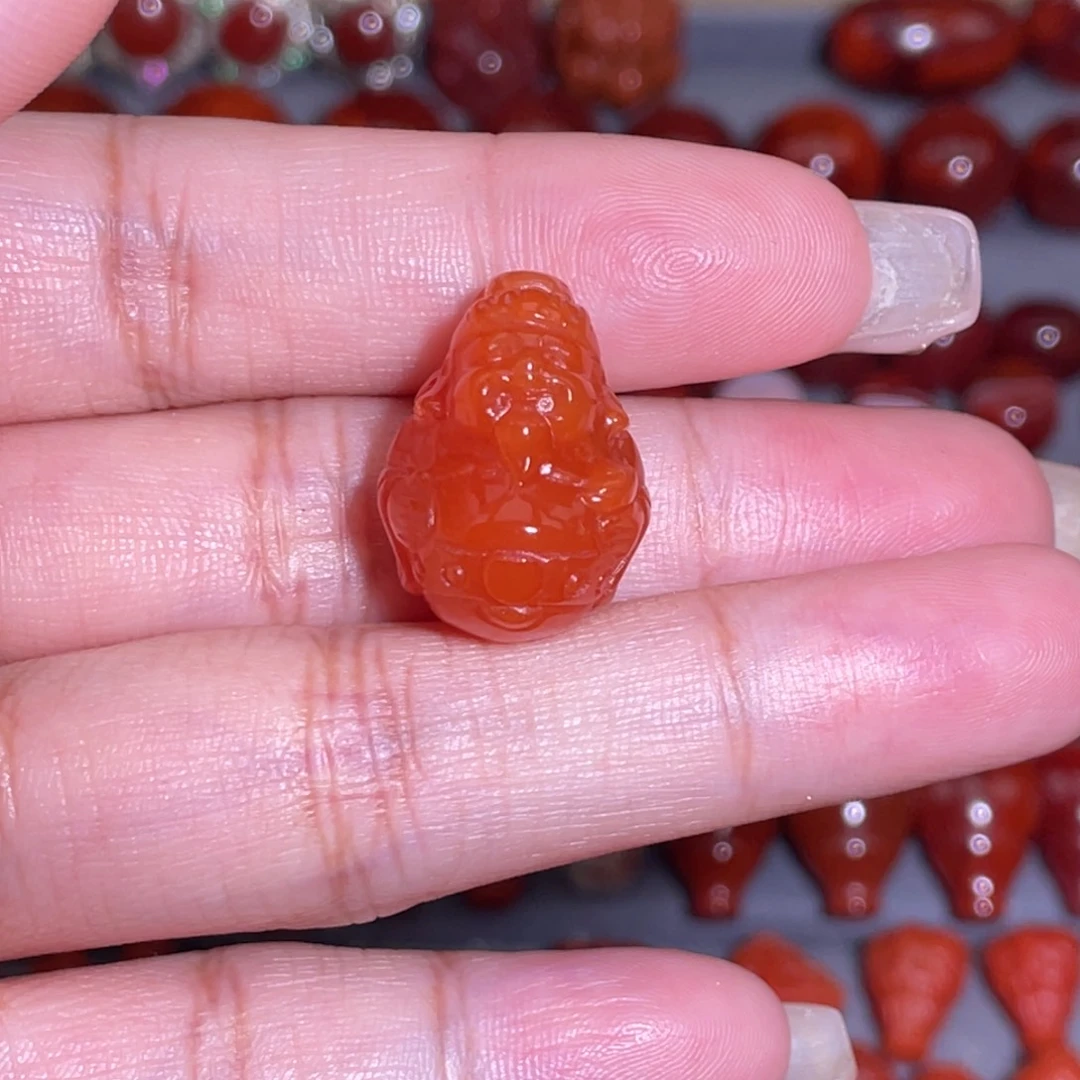 未镶嵌保山财神爷南红玛瑙