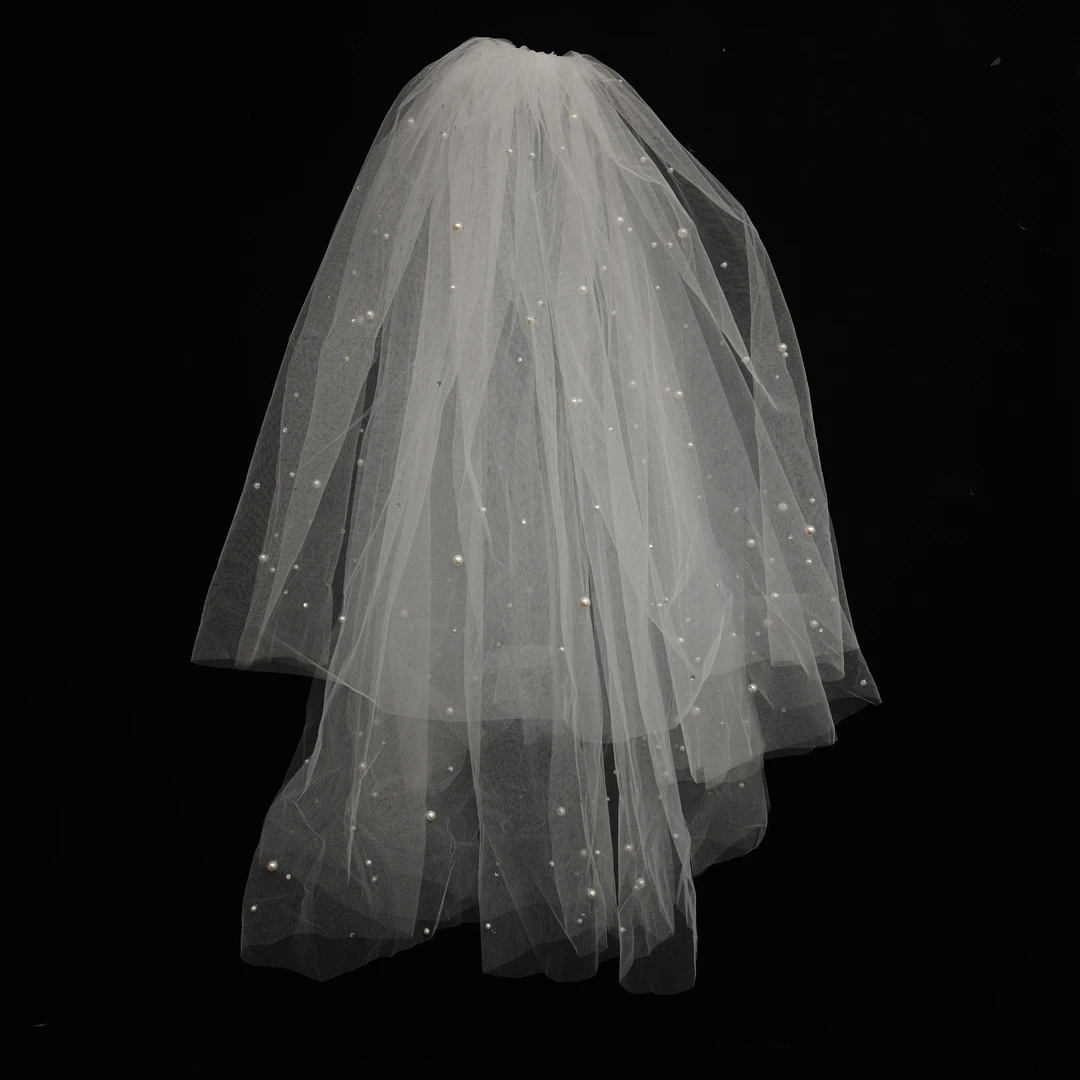 1096莎莎婚嫁饰品新款新娘简约大气白色优雅领证时尚百搭短款头纱