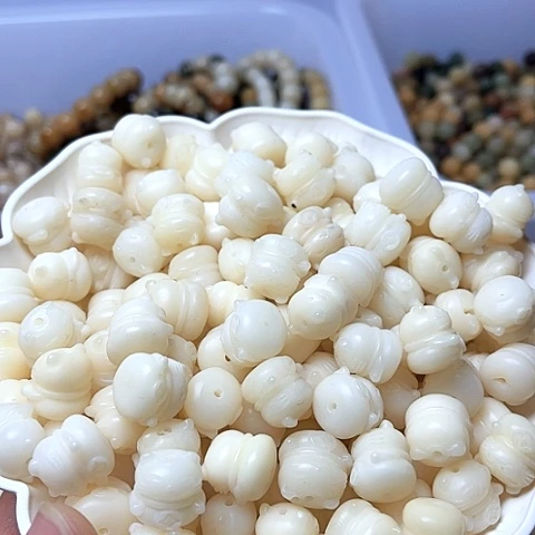 白玉菩提吊坠白玉菩提15瑕疵猫头10颗卡灯牌宠10颗