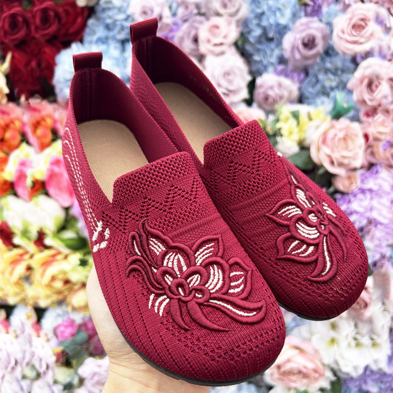 中国风汉元素茶艺老北京布鞋春款古风绣花鞋舒适透气软底妈妈鞋