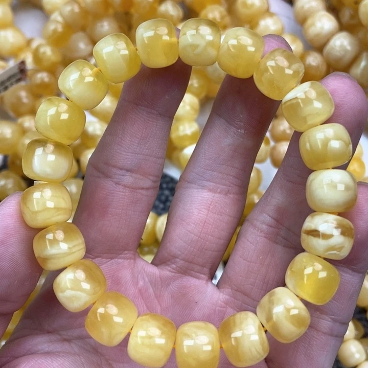 琥珀未镶嵌珠宝奇石70