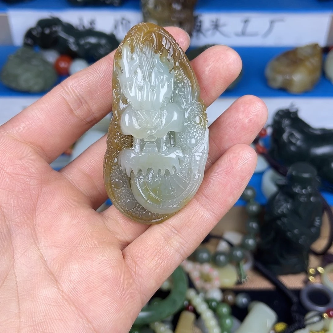 和田玉未镶嵌颈饰新疆和田玉且末糖白龙