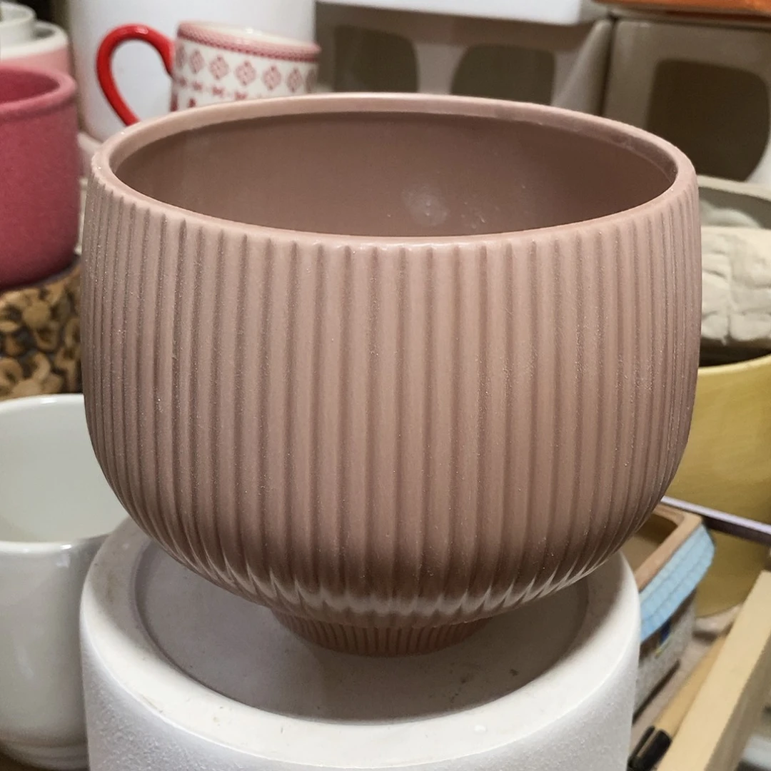 摆件陶盆有孔 瑕疵介意勿拍