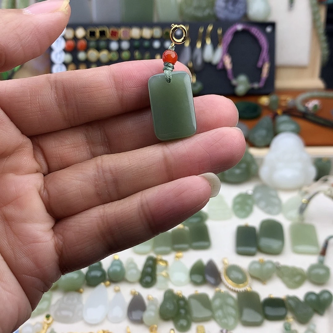 和田玉未镶嵌吊坠(不含链)