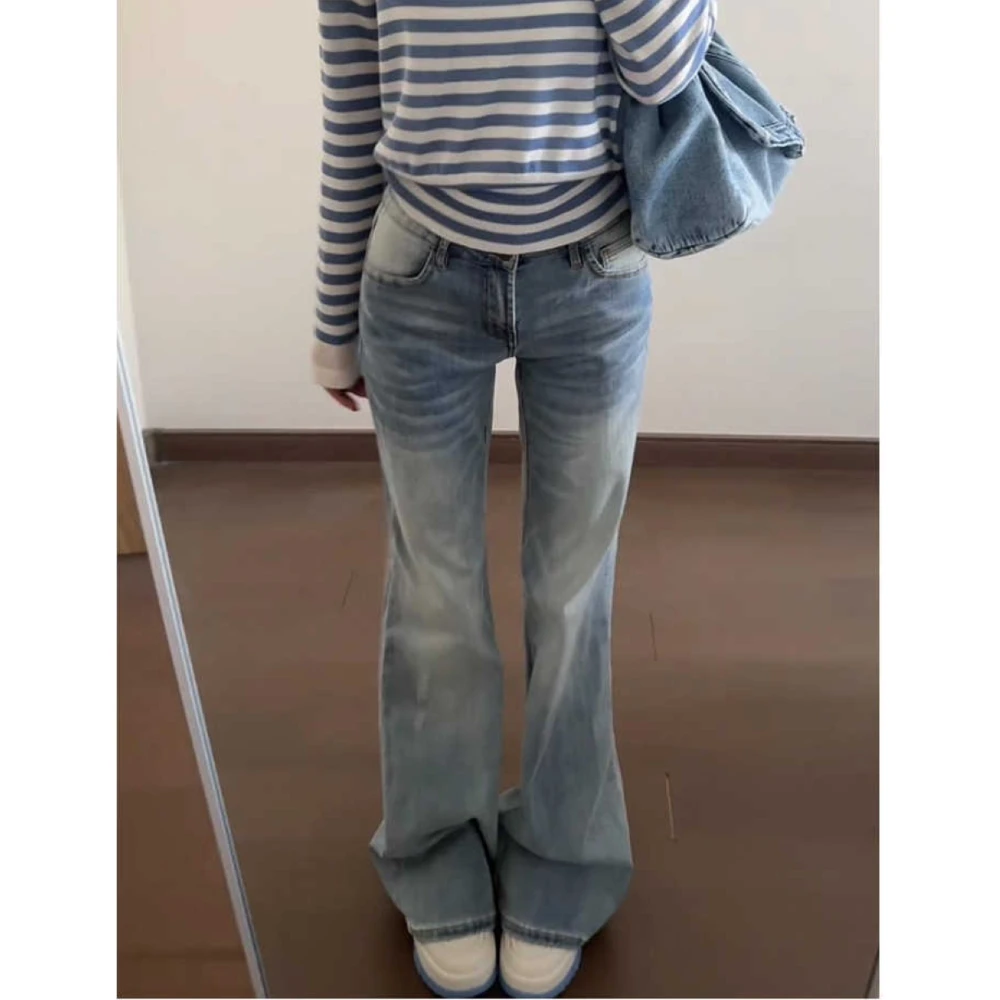 美式冰蓝色微喇牛仔裤女2025夏季宽松直筒不贴腿百搭低腰喇叭裤子