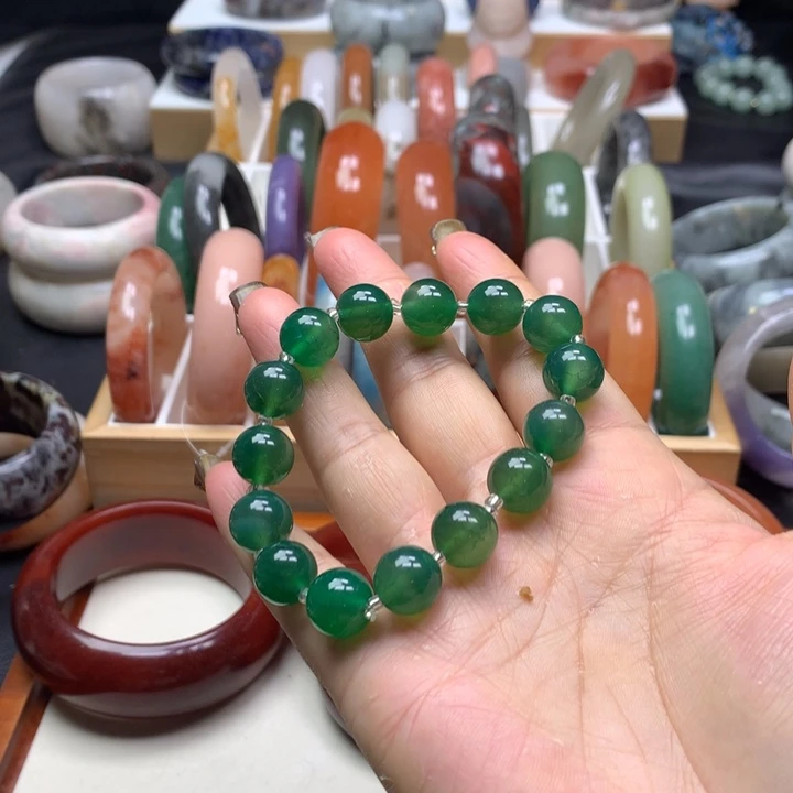 未镶嵌手镯石英质玉