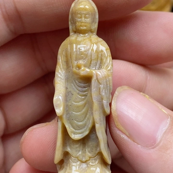 颈饰未镶嵌硅化珊瑚（珊瑚玉）