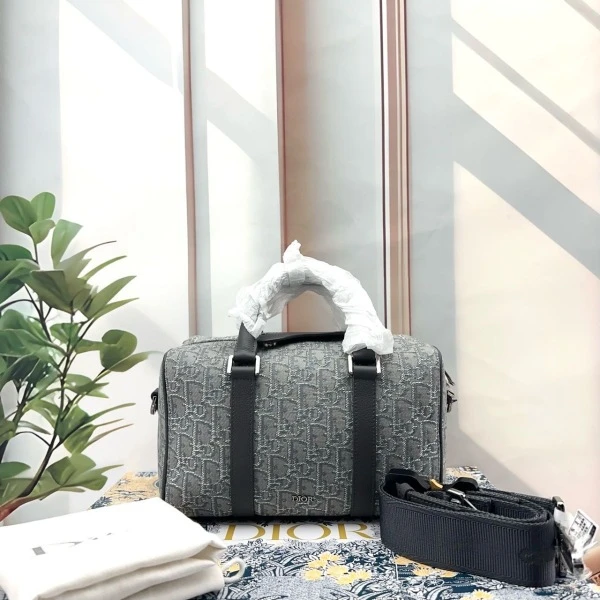 95新/迪奥/妃鱼/单肩包/市场价28800/250508YX0041