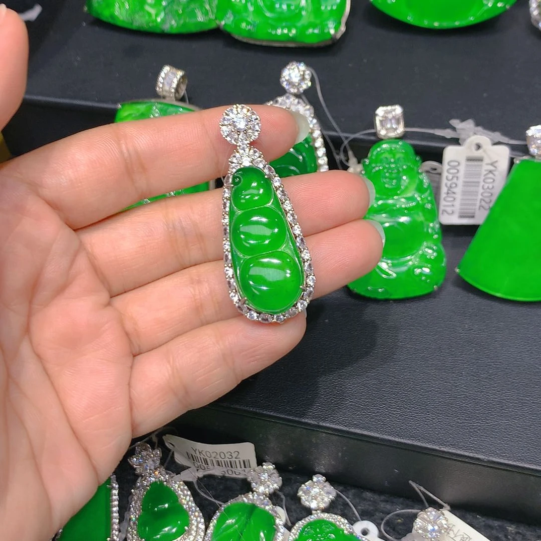 颈饰银S925镶嵌翡翠08855