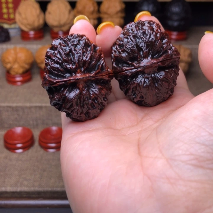 M***翟把件文玩核桃120七彩紫金龙甲