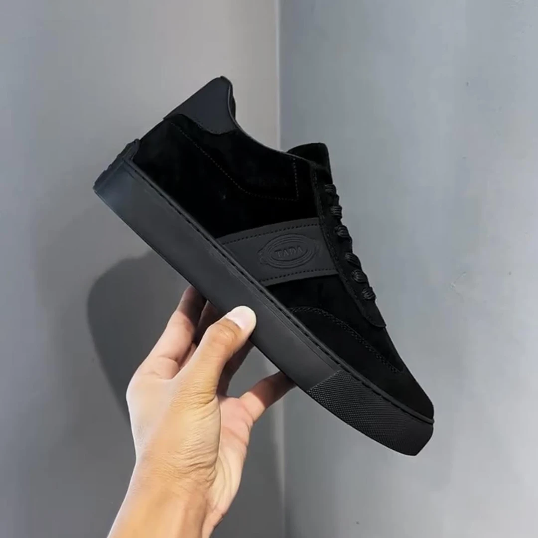 288D黑武士休闲运动板鞋低帮系带头层时髦翻毛皮净色加绒休闲鞋男