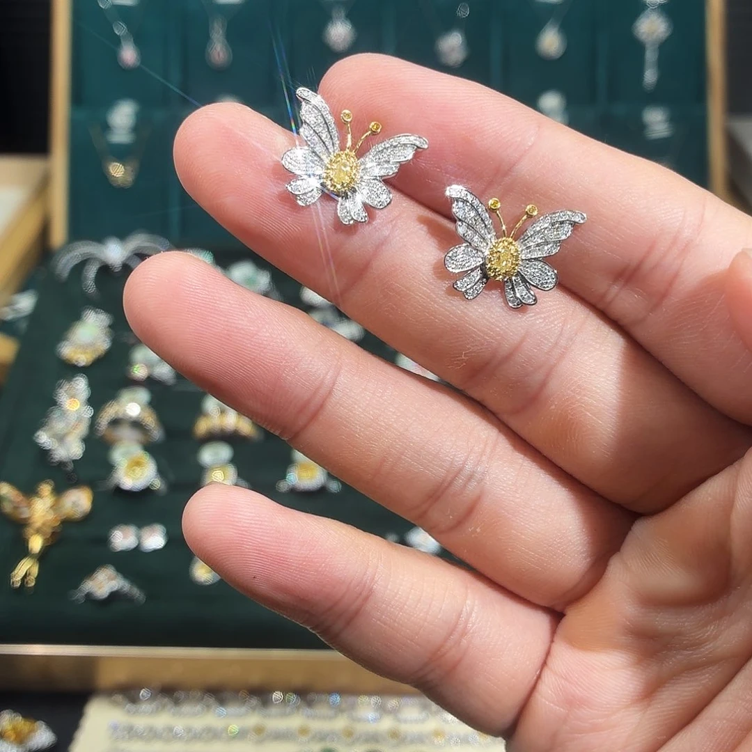 钻石耳饰18K金镶嵌