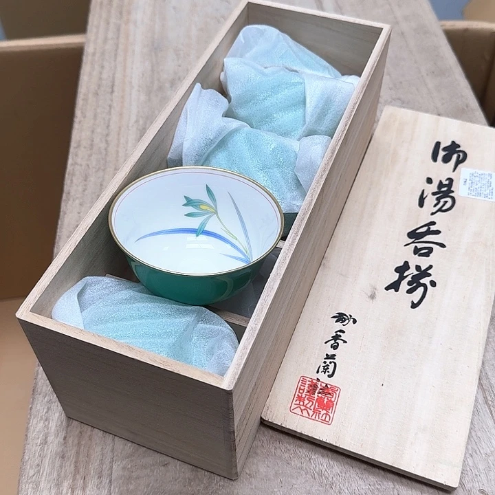 瓷片噗哈哈哈哈哈哈哈哈哈