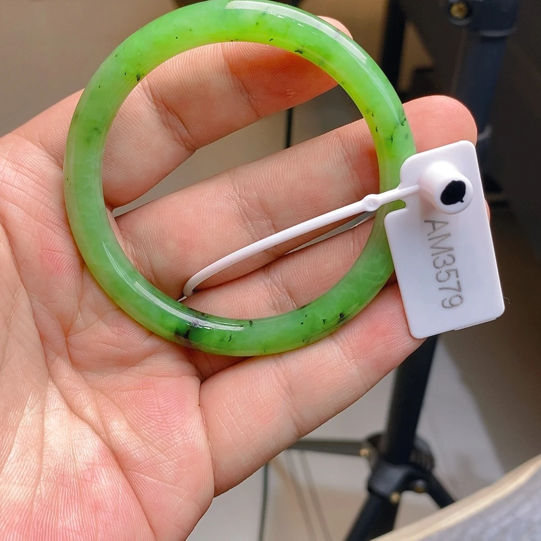 芳***～和田玉（碧玉）未镶嵌手镯57