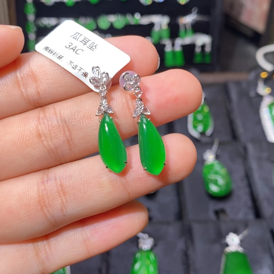 18K金镶嵌翡翠耳饰天然翡翠
