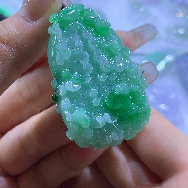 颈饰未镶嵌翡翠天然翡翠A货吊坠