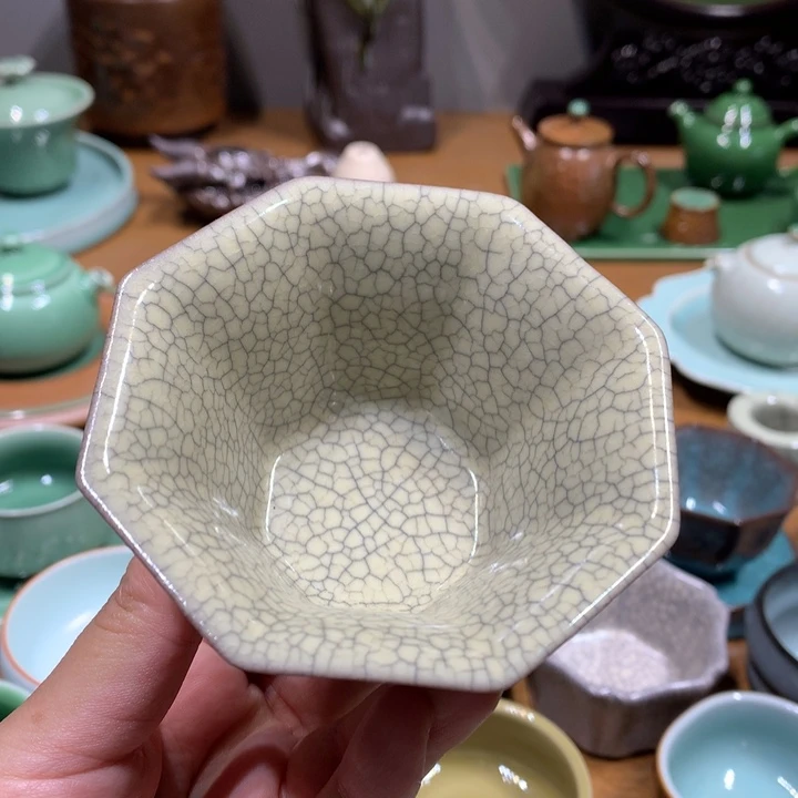 龙泉青瓷哥窑八方杯