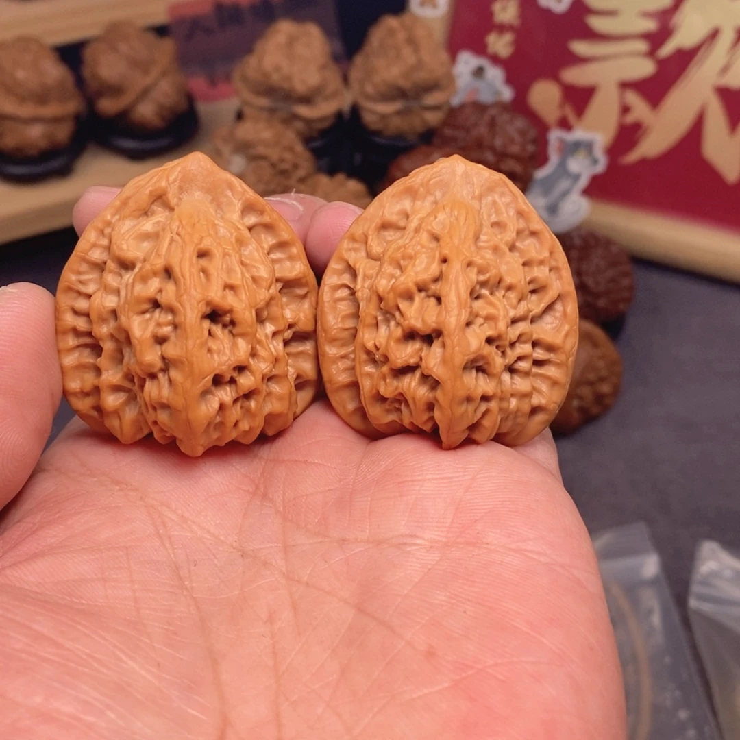 文玩核桃把件走色漂亮系列39尺挂月峰佛肚