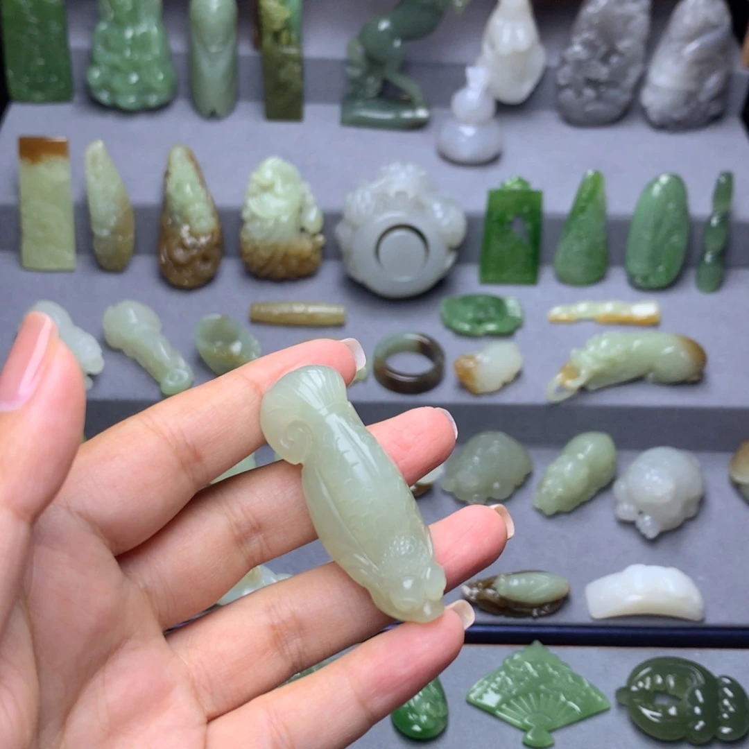 和田玉未镶嵌挂件