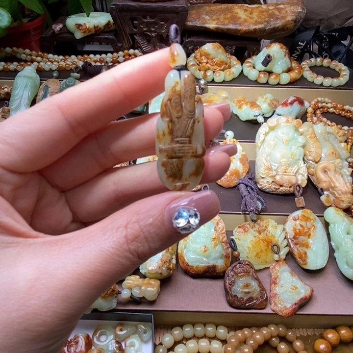 岫岩河磨玉（透闪石质玉）未镶嵌挂件