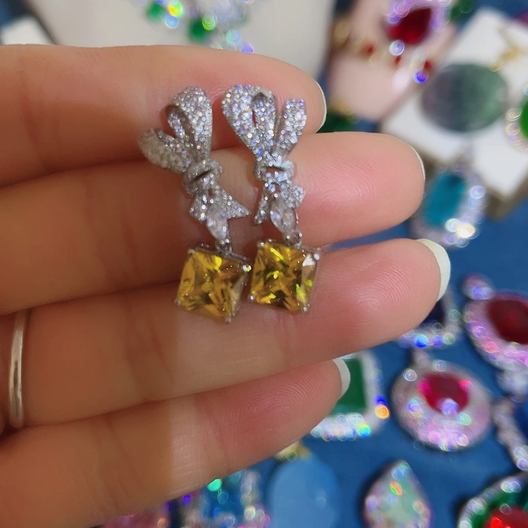 合金合金璀璨夺目