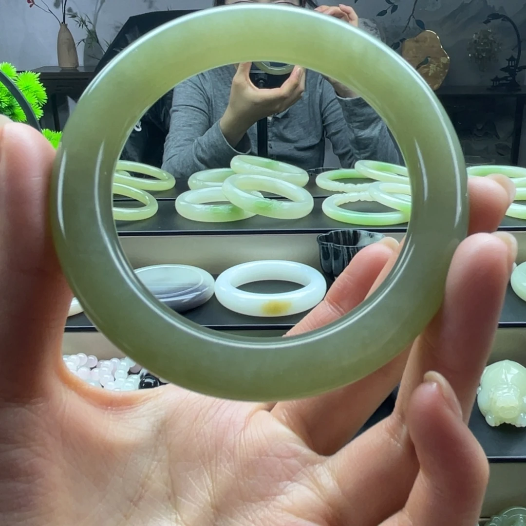 和田玉未镶嵌手镯青海圆条59