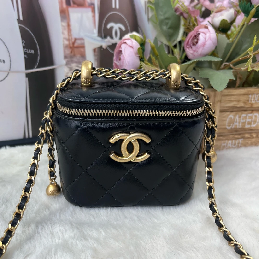 未使用 Chanel/香奈儿 黑金双金珠小盒子（31开带卡未使用）