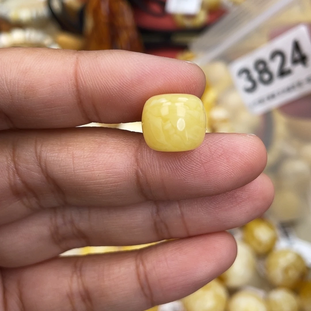 蜜蜡未镶嵌珠宝奇石粉12.7