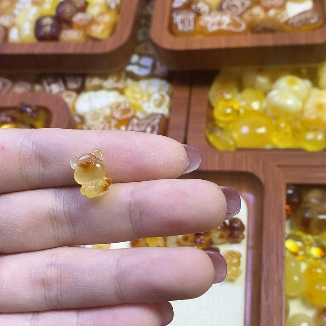 琥珀未镶嵌珠宝奇石小熊