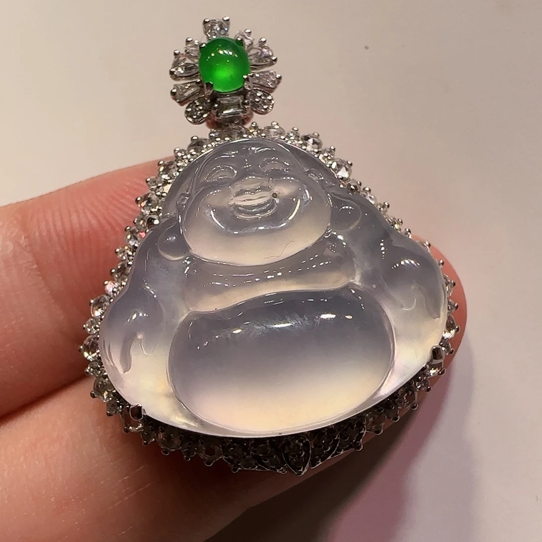 翡翠18K金镶嵌颈饰吊坠