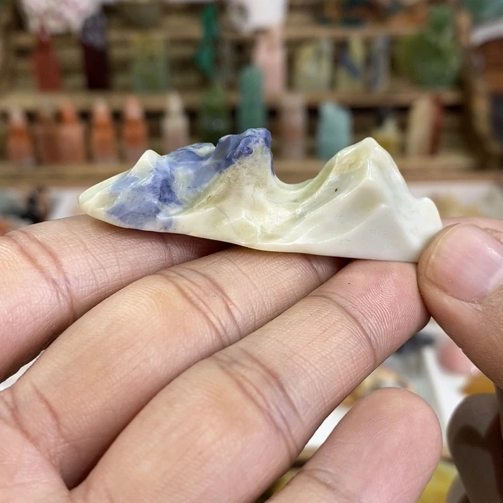 青田石蓝带象牙白山子笔搁