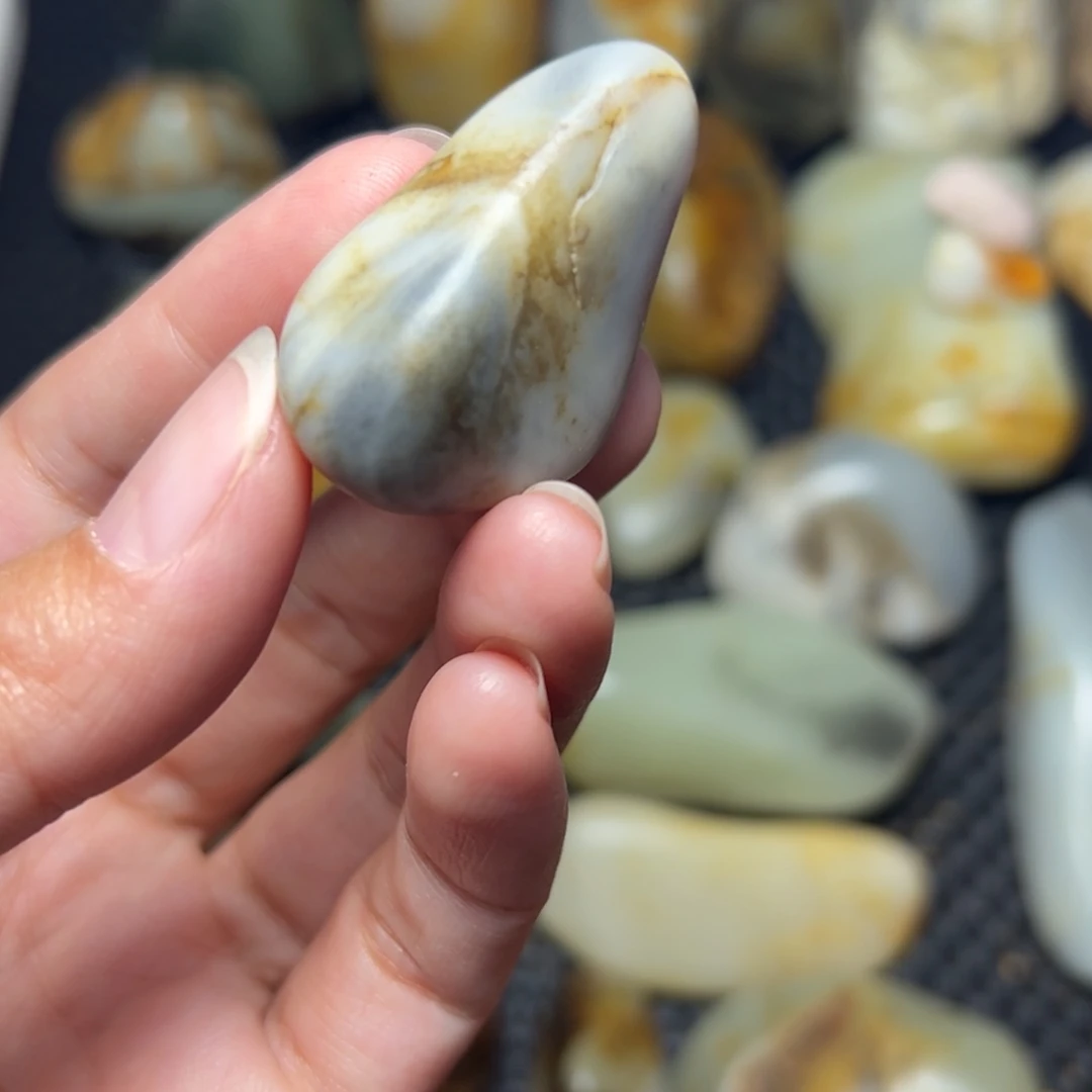 未镶嵌和田玉挂件B34