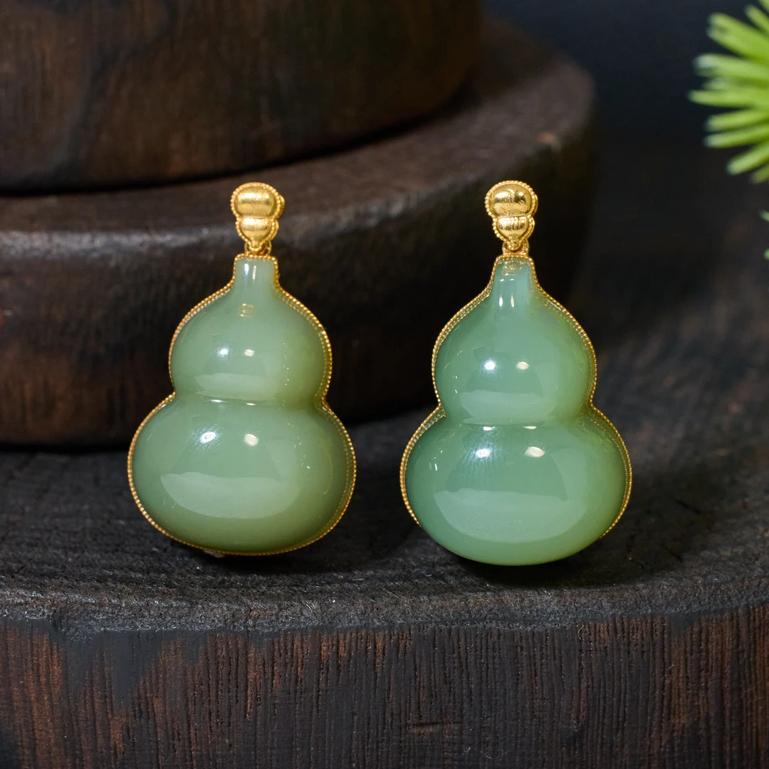 【歪歪】碧玉粉青葫芦吊坠*18K金（多样性发一）XB-H5430