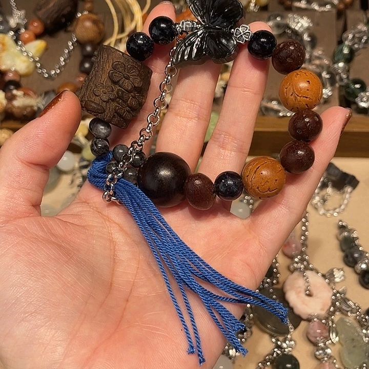 合金蛇纹石玉颈饰
